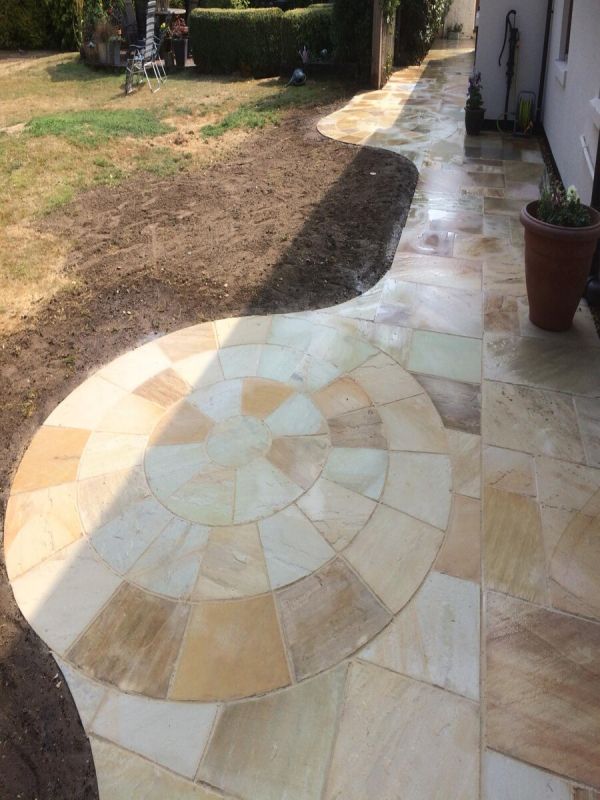 Fossil Mint Indian Sandstone Paving Slabs - 600x300mm Pack
