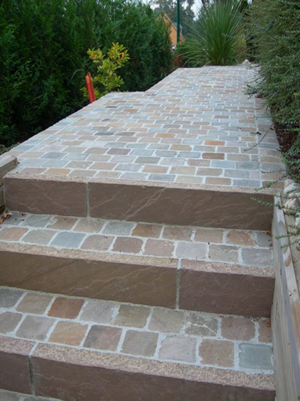 Raj Buff Riven Indian Sandstone Tumbled Setts - Mix Size Pack